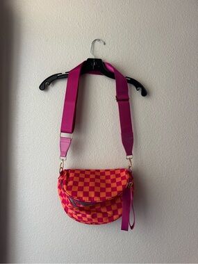 NWT Checkerboard Pink & Orange Crossbody GoFree - The Roomiest Bum Bag Emmafy